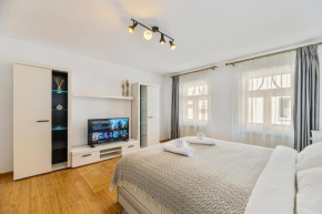 Cozy House with private Terrace, Bbq & Free Parking